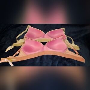 2 PINK Wear EverywhereWear Everywhere Lightly Lined Wireless Bras 1 is NWT 36C